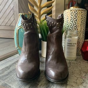 Frye Jenny Stud short boots